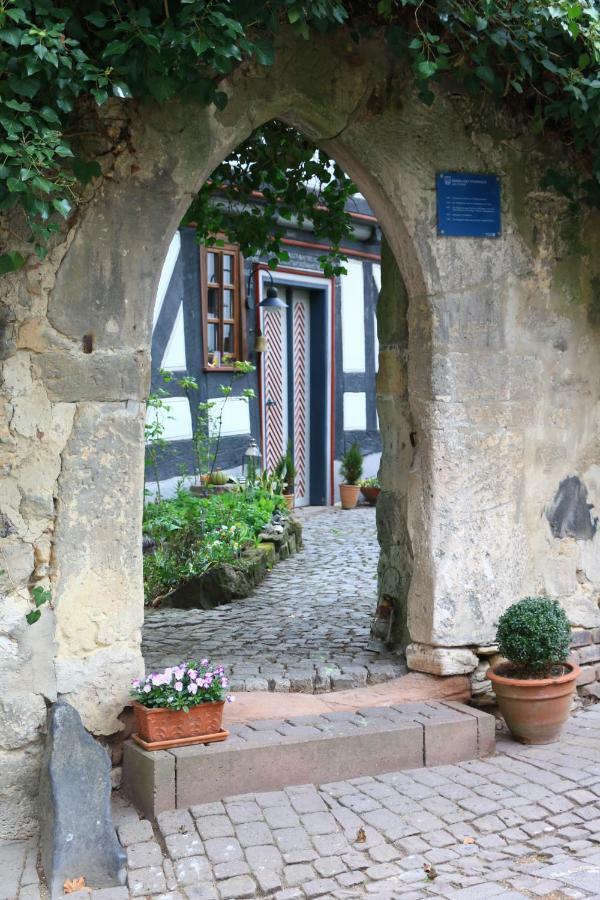 Ferienwohnung Alte Pfarre Gudensberg Exterior foto